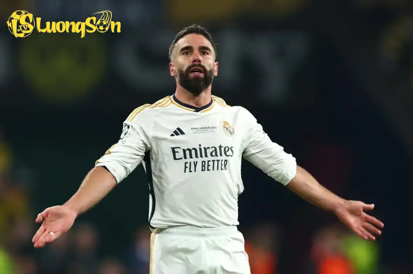 Sự trở lại của Carvajal khiến vị trí Arnold lung lay tại Real Madrid. Ảnh: AFP Sự trở lại của Carvajal khiến vị trí Arnold lung lay tại Real Madrid. Ảnh: AFP
