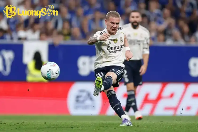 Mastantuono có trận đá chính đầu tiên cho Real Madrid (Ảnh: CLB). Mastantuono có trận đá chính đầu tiên cho Real Madrid