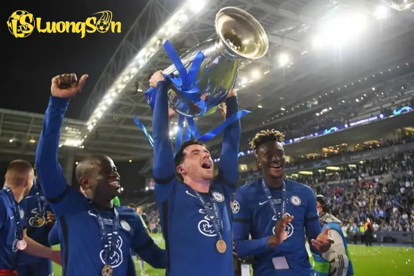 Chilwell góp công vào chức vô địch Champions League của Chelsea năm 2021 (Ảnh: TNT) Chilwell góp công vào chức vô địch Champions League của Chelsea năm 2021