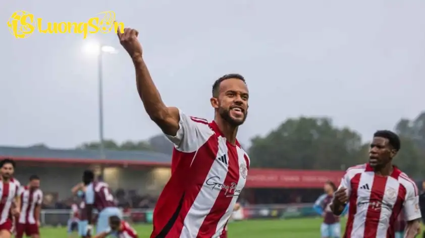 Brackley Town được đánh giá cao nhờ lối chơi kỷ luật