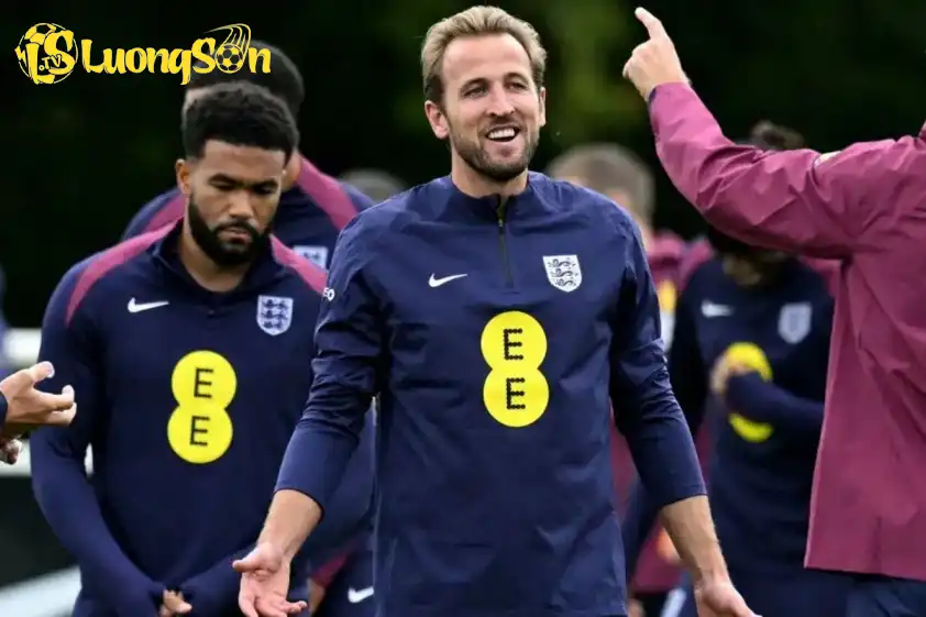 Kane sẽ tiếp tục dẫn dắt hàng công “Tam sư” trong chiến dịch vòng loại World Cup 2026 (Ảnh: GOAL). Kane sẽ tiếp tục dẫn dắt hàng công “Tam sư” trong chiến dịch vòng loại World Cup 2026