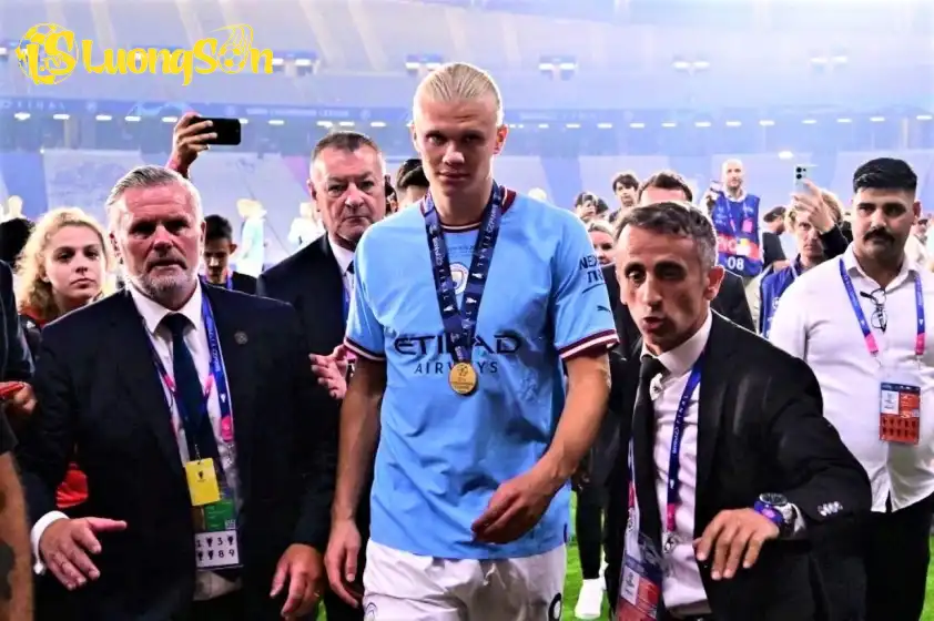 Haaland đã chọn đến Man City vì mức đãi ngộ tốt hơn Haaland đã chọn đến Man City vì mức đãi ngộ tốt hơn